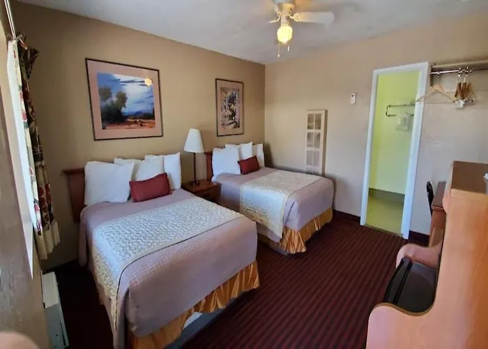 The L Downtown/nau Conference Center Motel